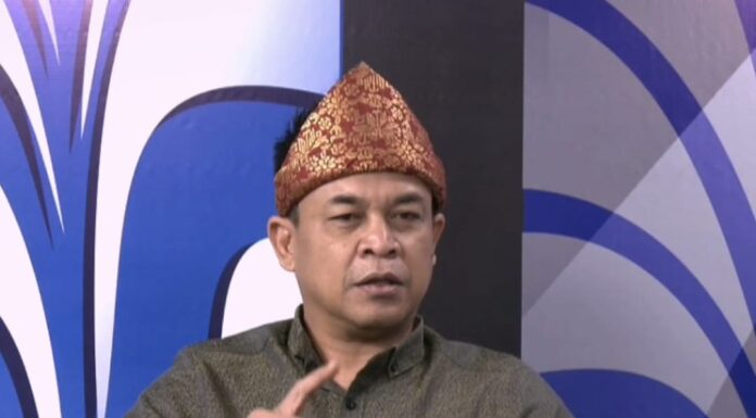 Dari Lamunan di Teras Rumah ke Panggung Warisan