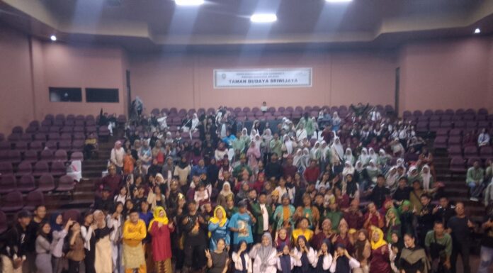 Teater “Sultan Mahmud Badaruddin II”: Saat Panggung Menyala, Sejarah Kembali Bernafas di Palembang