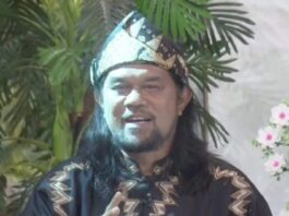 KELIRUMULOGI, MENGANGGAP BENTENG KUTO BESAK DIBANGUN OLEH BELANDA