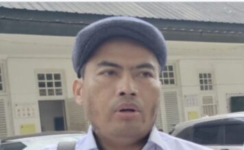 Billboard di Makam Raden Nangling Antara Bisnis dan Sejarah