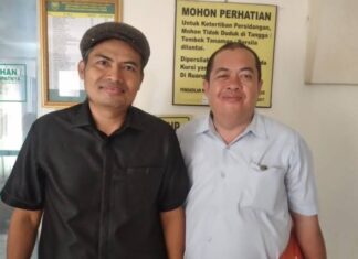 Sengketa Reklame di Makam Raden Nangling