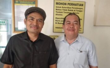 Sengketa Reklame di Makam Raden Nangling