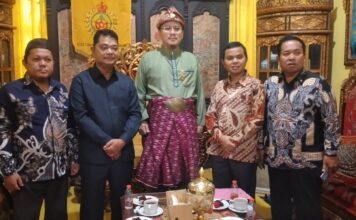 Kesultanan Palembang Darussalam Siap Bersinergi dengan DPRD Bangka Selatan dalam Pembahasan Pakaian Adat
