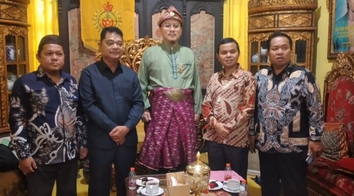 Kesultanan Palembang Darussalam Siap Bersinergi dengan DPRD Bangka Selatan dalam Pembahasan Pakaian Adat