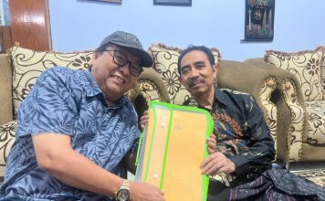 Lengkung Pelangi di Ujung Senja