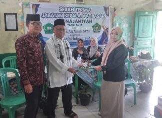 Estafet Kepemimpinan MI Najahiyah Palembang Hafni Zahara Resmi Gantikan Ali Amin