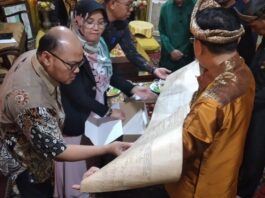 Jaga Warisan Leluhur, Dinas Perpustakaan Palembang Gandeng Kesultanan Digitalisasi Naskah Kuno