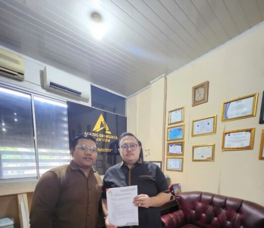 Dugaan Potong Gaji Pegawai Selama 8 Tahun, Rektor Universitas PGRI Palembang Disomasi