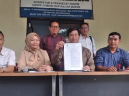 YPLP PT PGRI Sumsel Resmi PTDH Rektor Universitas PGRI Palembang Bukman Lian