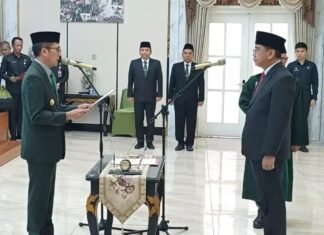 Ratu Dewa Lantik Sulaiman Amin Jadi Pj Sekda Palembang